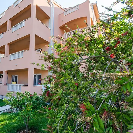 Tonina Apartment